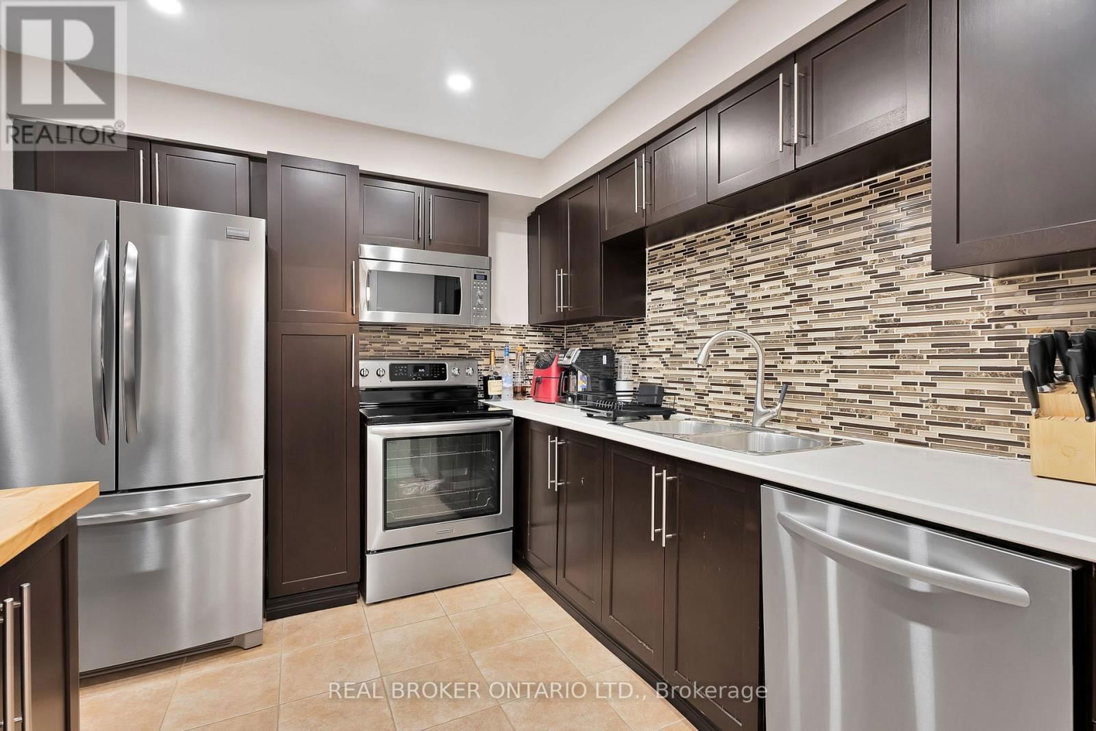 152 - 7360 ZINNIA PLACE Image 4