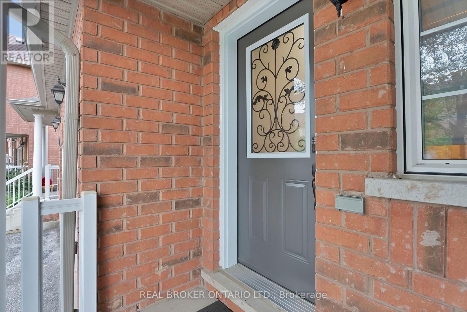 152 - 7360 ZINNIA PLACE Image 45