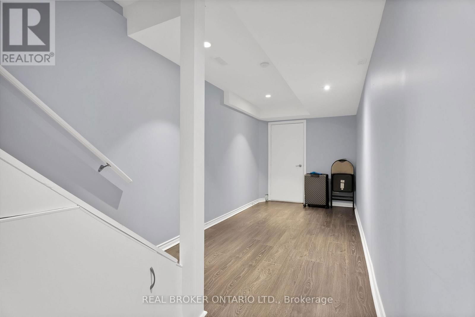 152 - 7360 ZINNIA PLACE Image 6