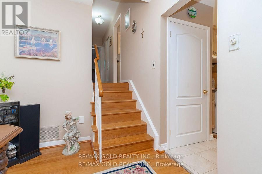 57 CATHCART CRESCENT Image 12