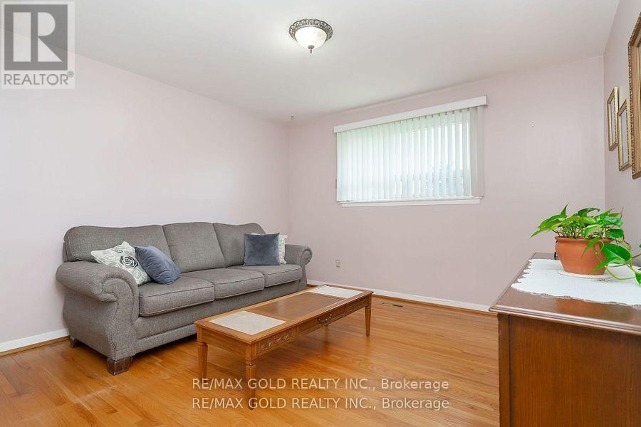 57 CATHCART CRESCENT Image 21