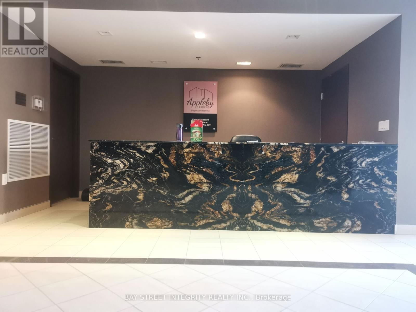 507 - 5001 CORPORATE DRIVE Image 4