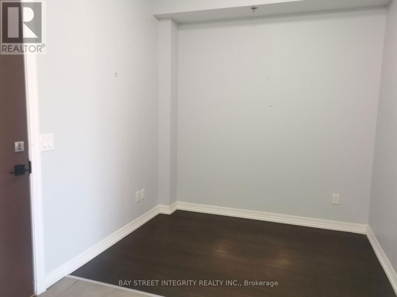 507 - 5001 CORPORATE DRIVE Image 8