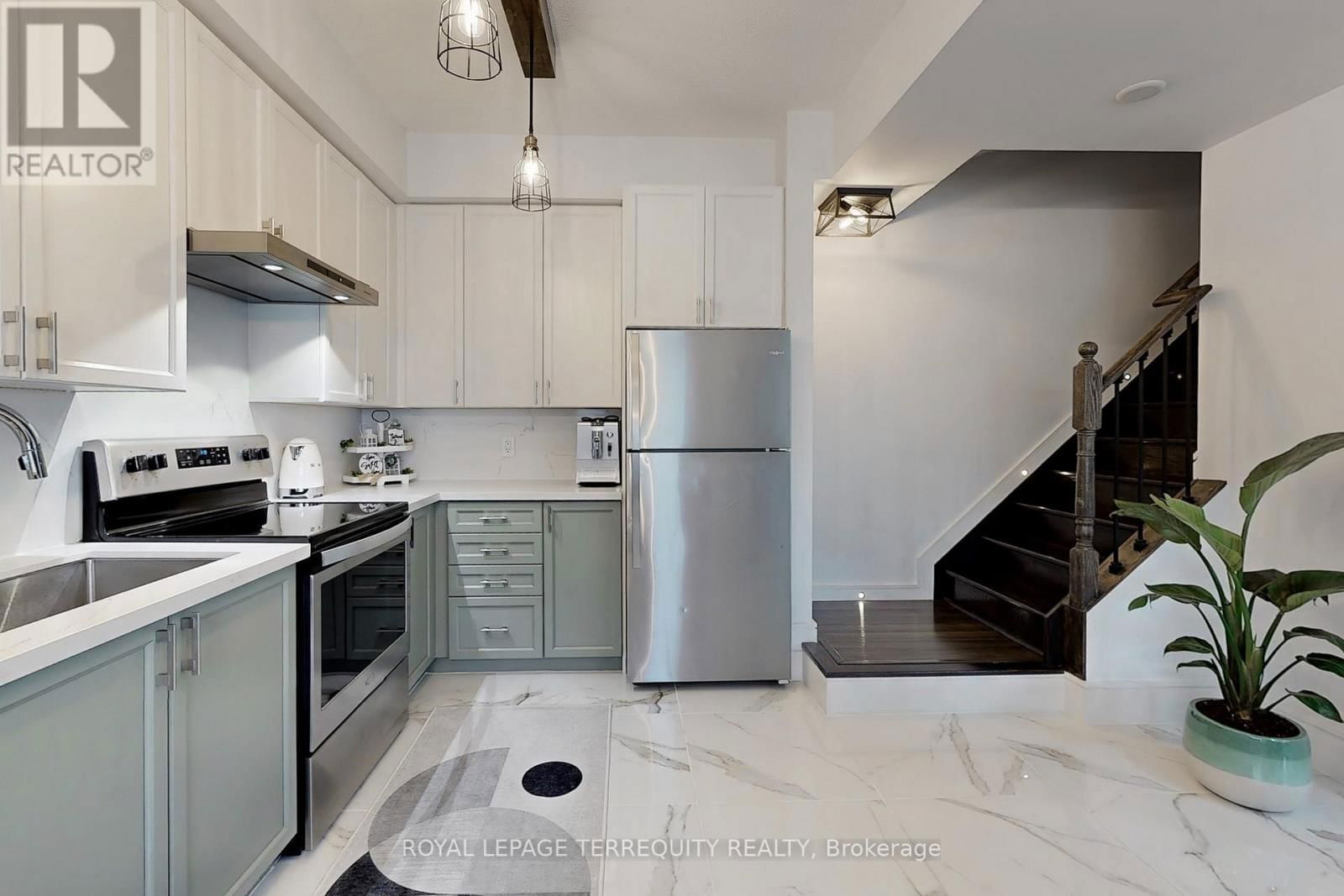 2 - 15 FORBES AVENUE Image 13