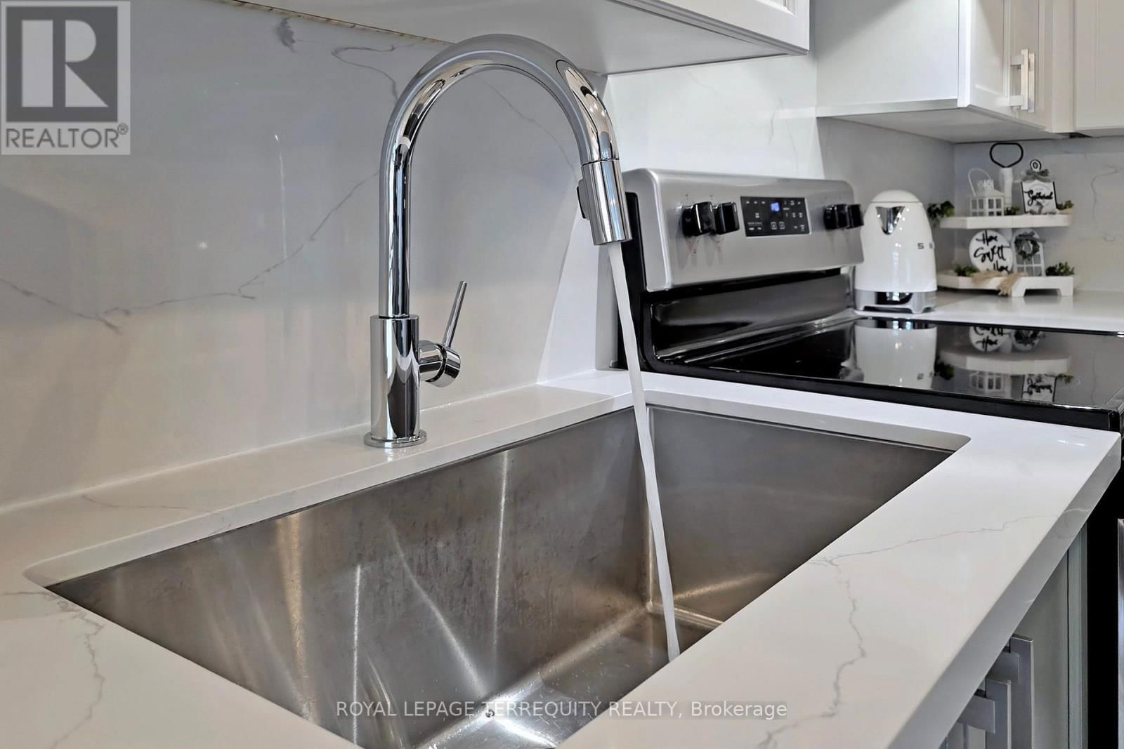 2 - 15 FORBES AVENUE Image 15
