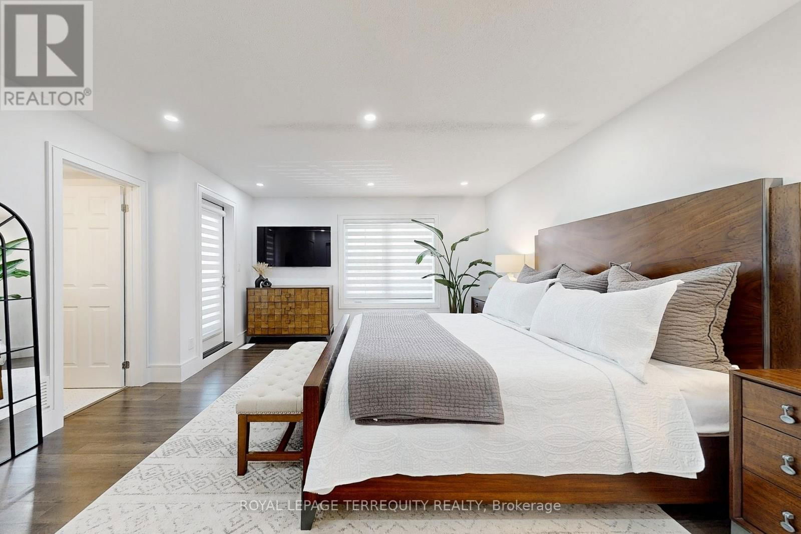 2 - 15 FORBES AVENUE Image 19