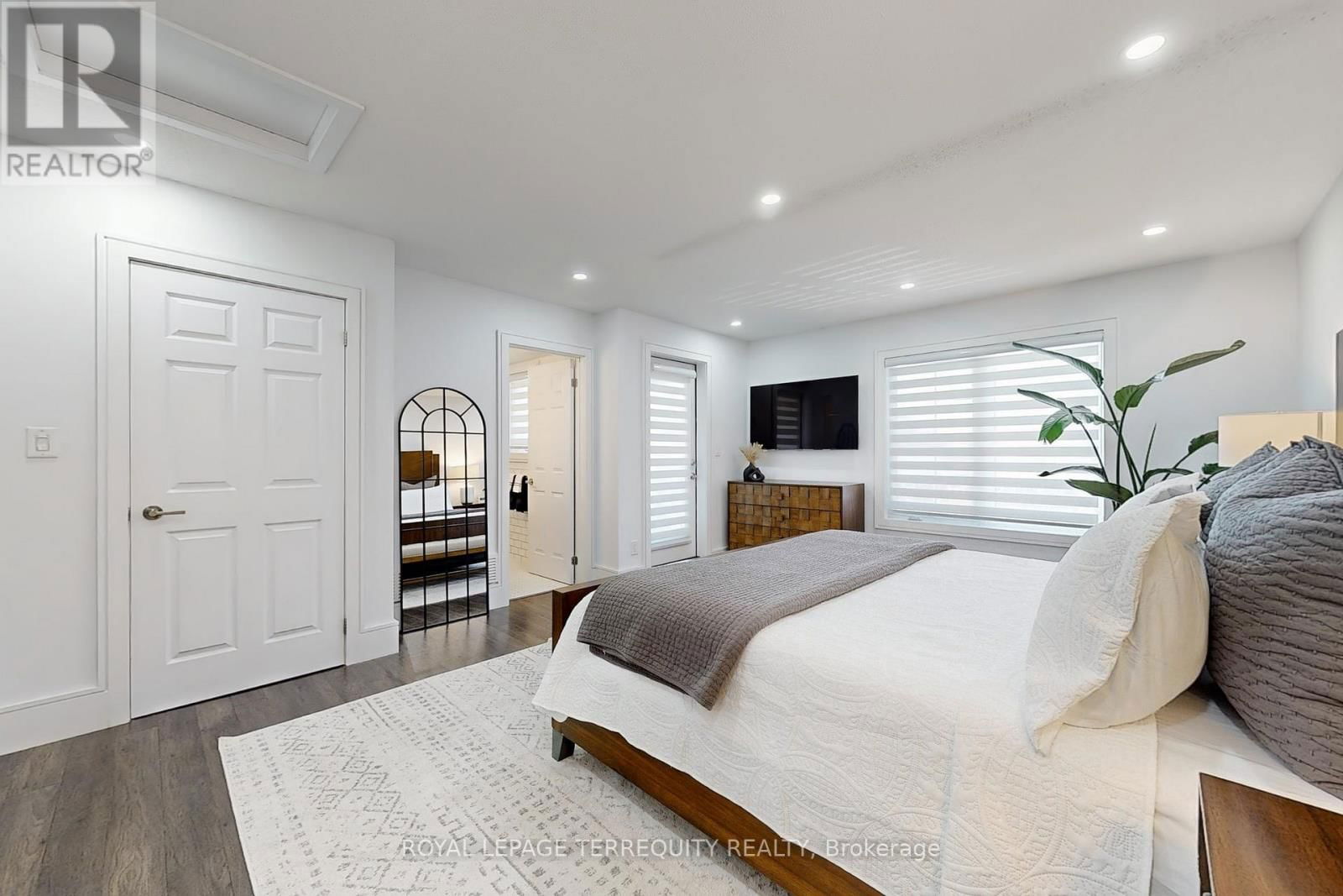 2 - 15 FORBES AVENUE Image 20