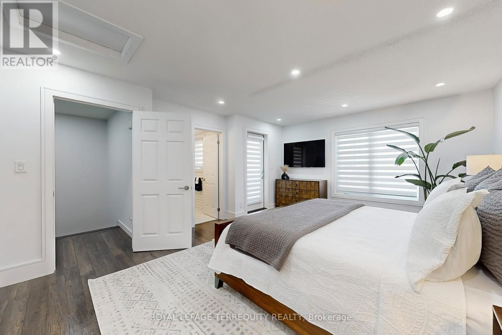 2 - 15 FORBES AVENUE Image 24
