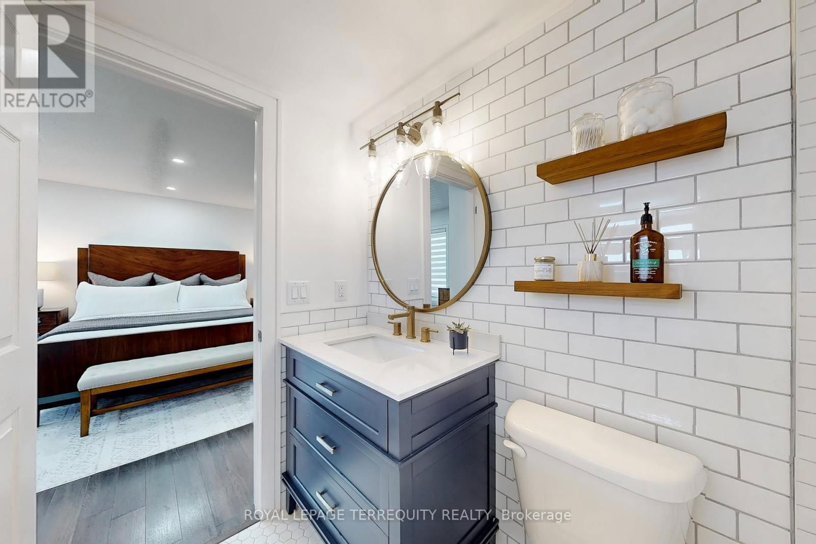 2 - 15 FORBES AVENUE Image 26