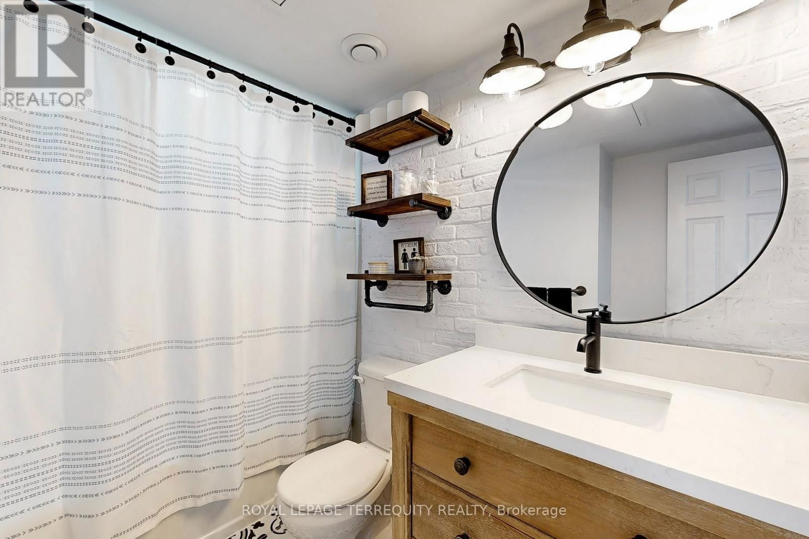 2 - 15 FORBES AVENUE Image 37