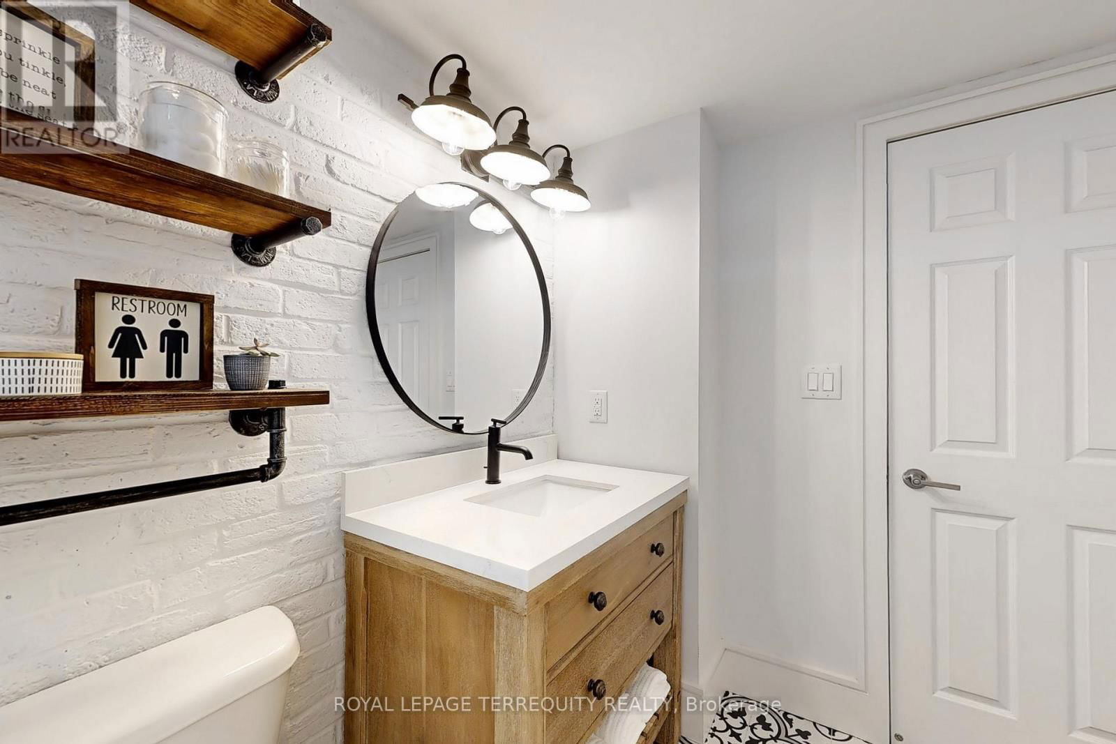 2 - 15 FORBES AVENUE Image 38