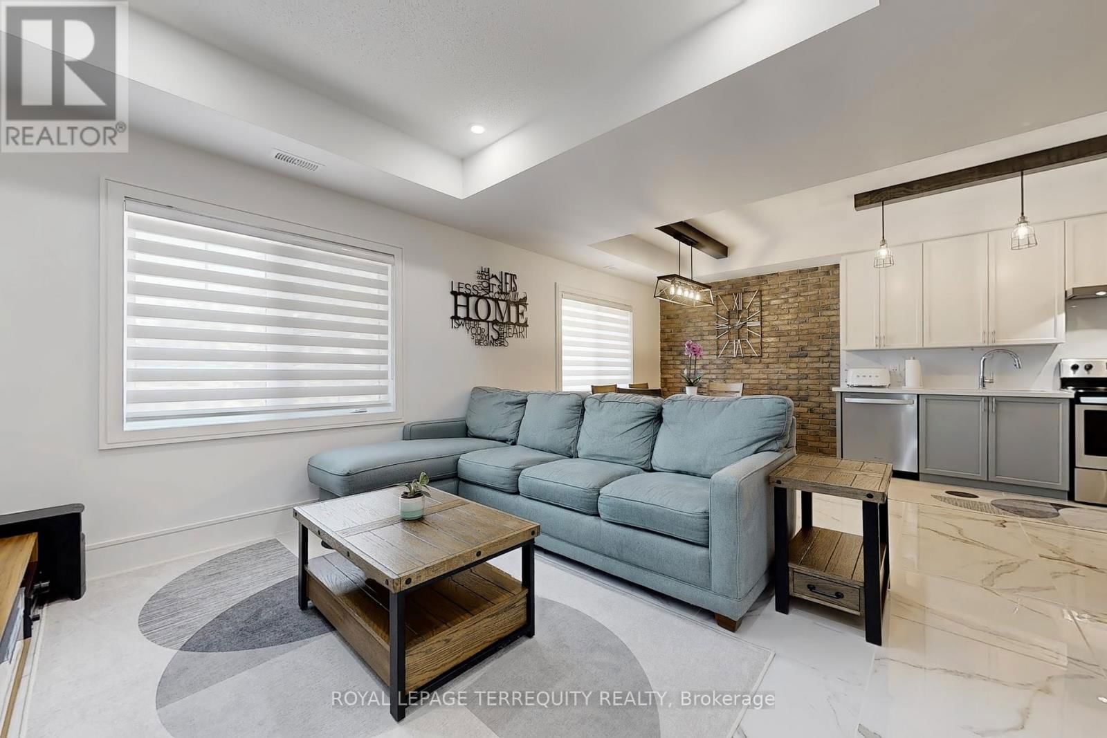 2 - 15 FORBES AVENUE Image 5