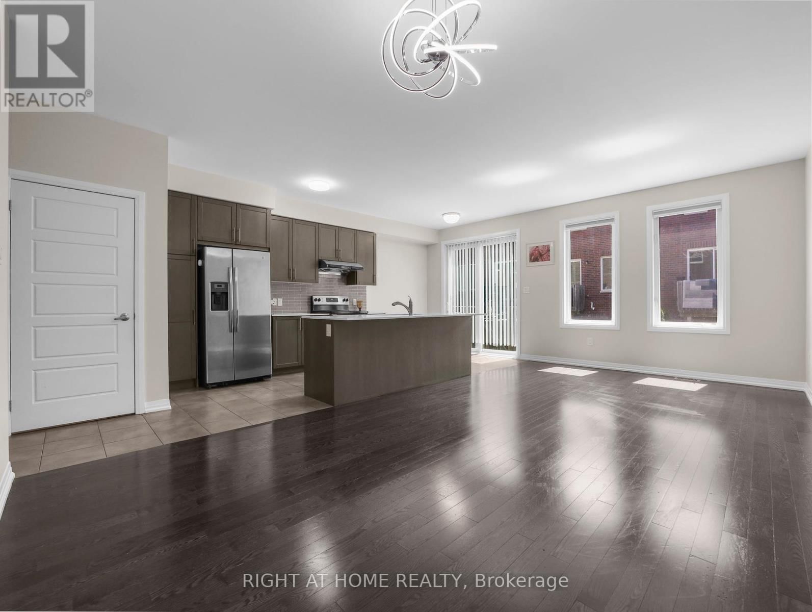 64 MCLAUGHLIN AVENUE Image 10