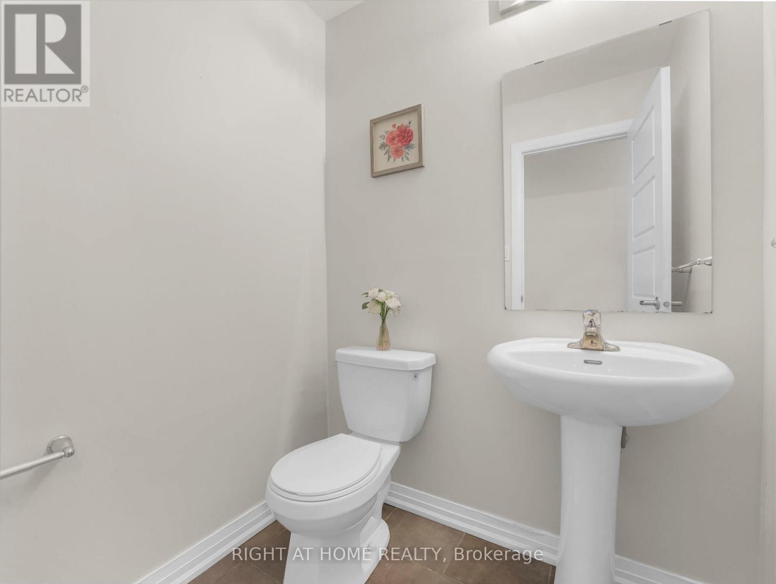 64 MCLAUGHLIN AVENUE Image 15