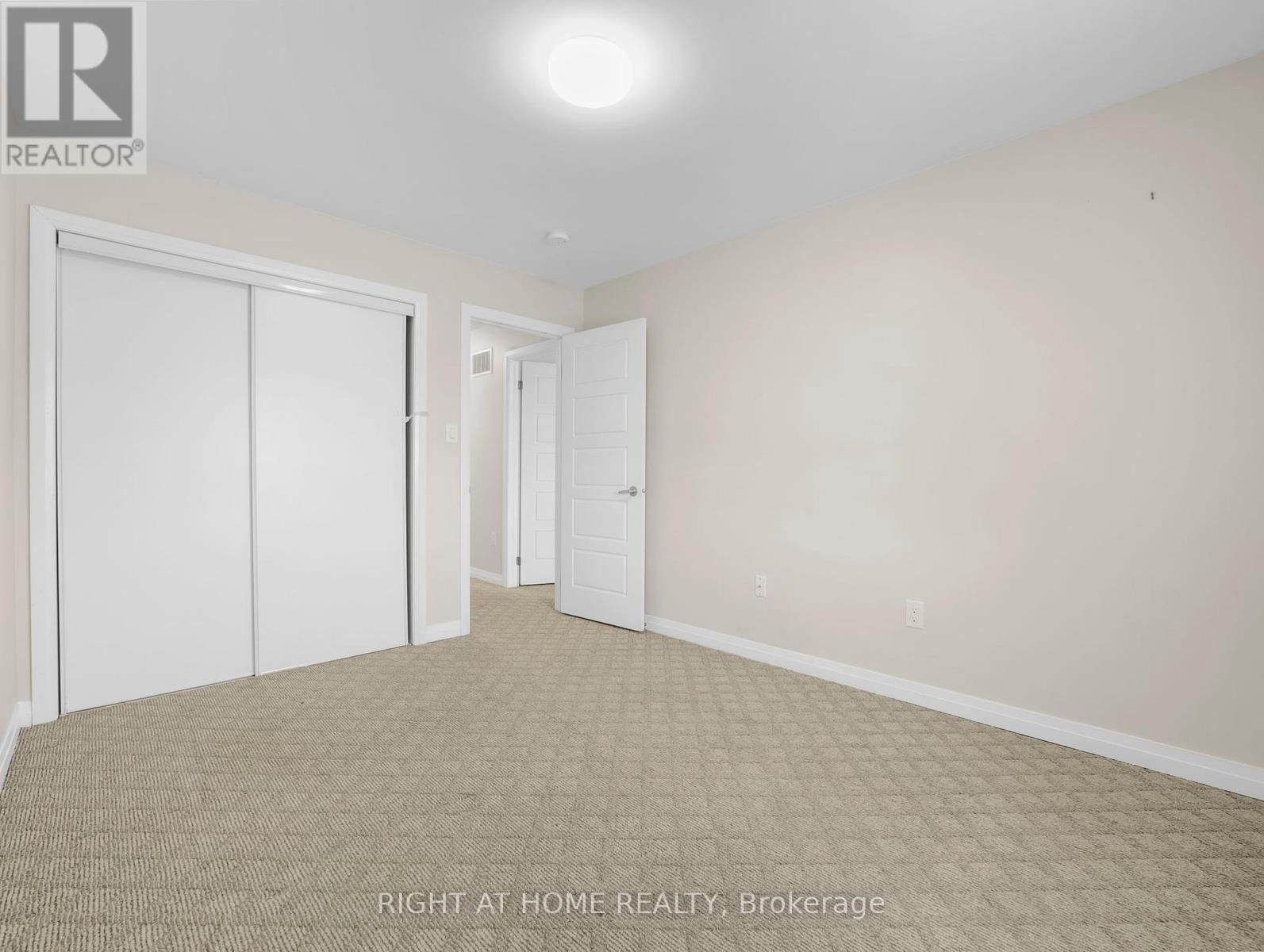 64 MCLAUGHLIN AVENUE Image 17