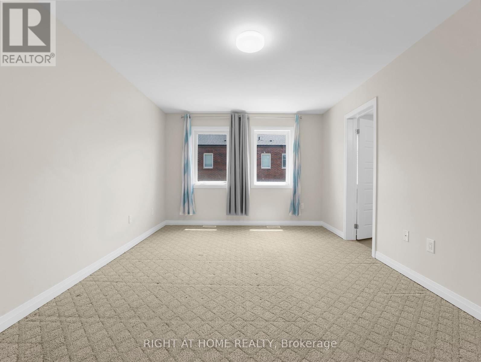 64 MCLAUGHLIN AVENUE Image 23