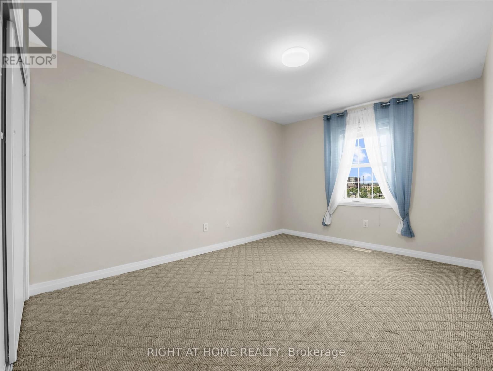 64 MCLAUGHLIN AVENUE Image 24