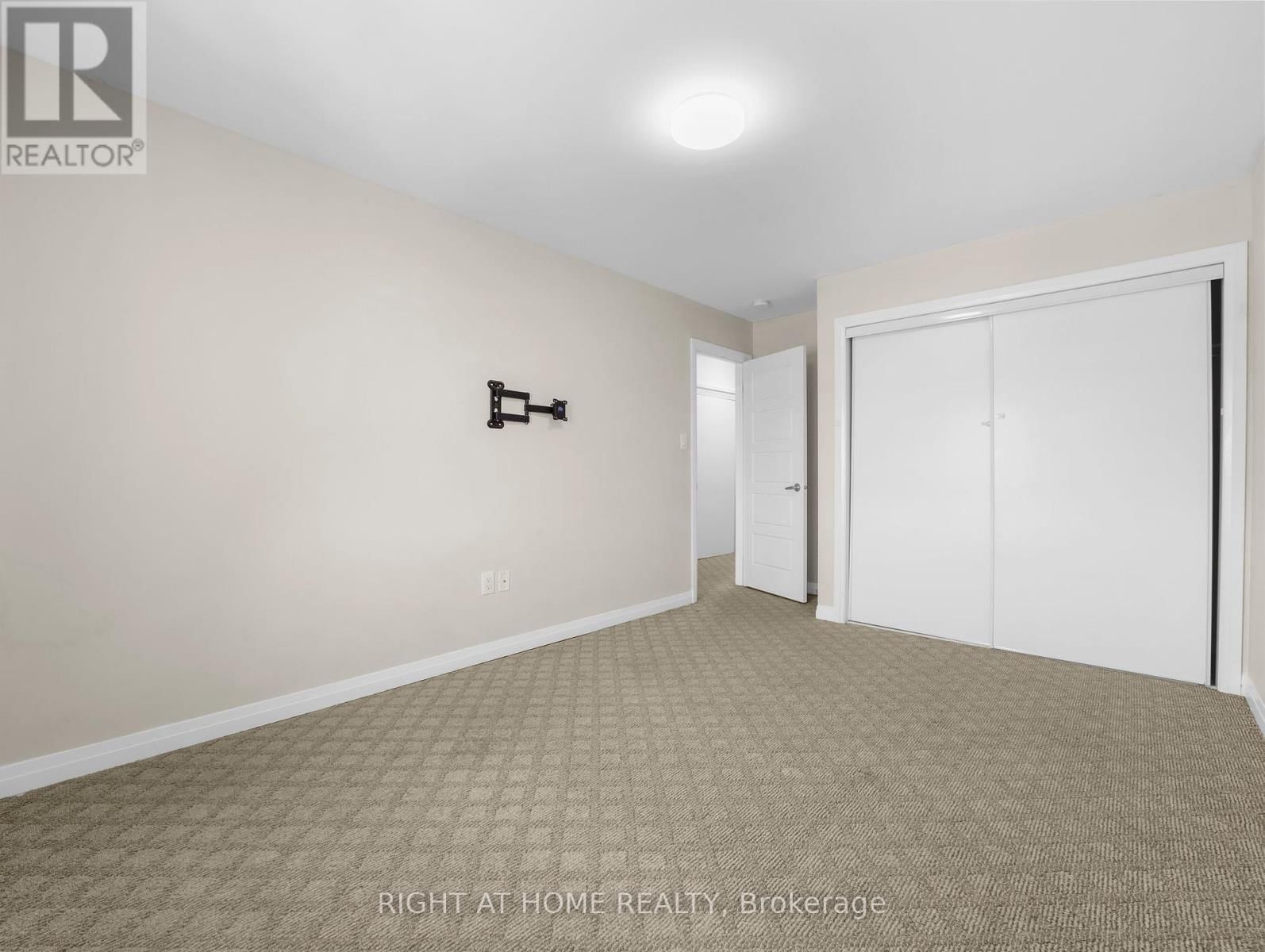 64 MCLAUGHLIN AVENUE Image 26