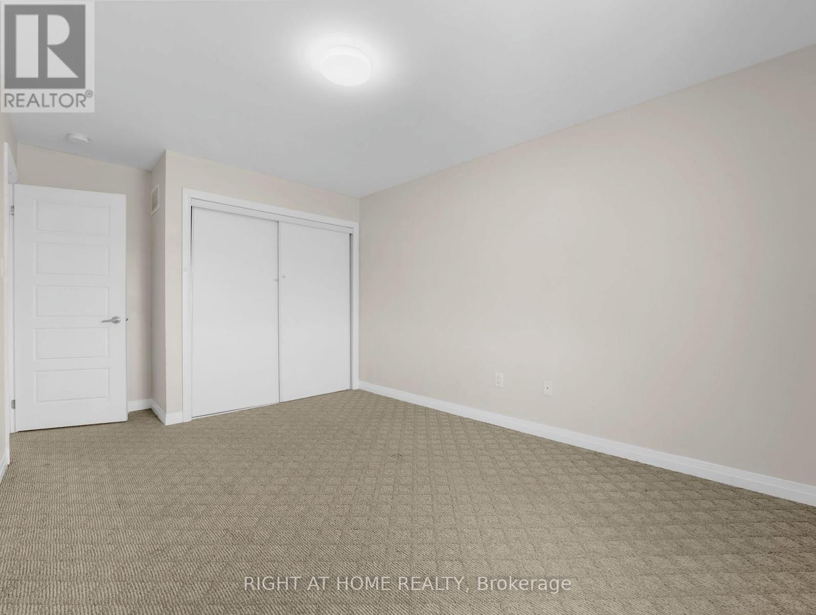 64 MCLAUGHLIN AVENUE Image 27