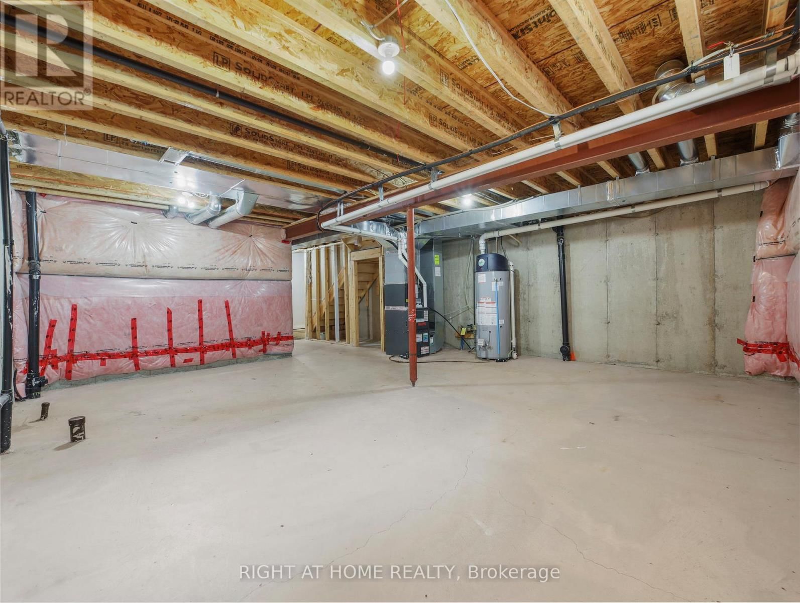 64 MCLAUGHLIN AVENUE Image 33