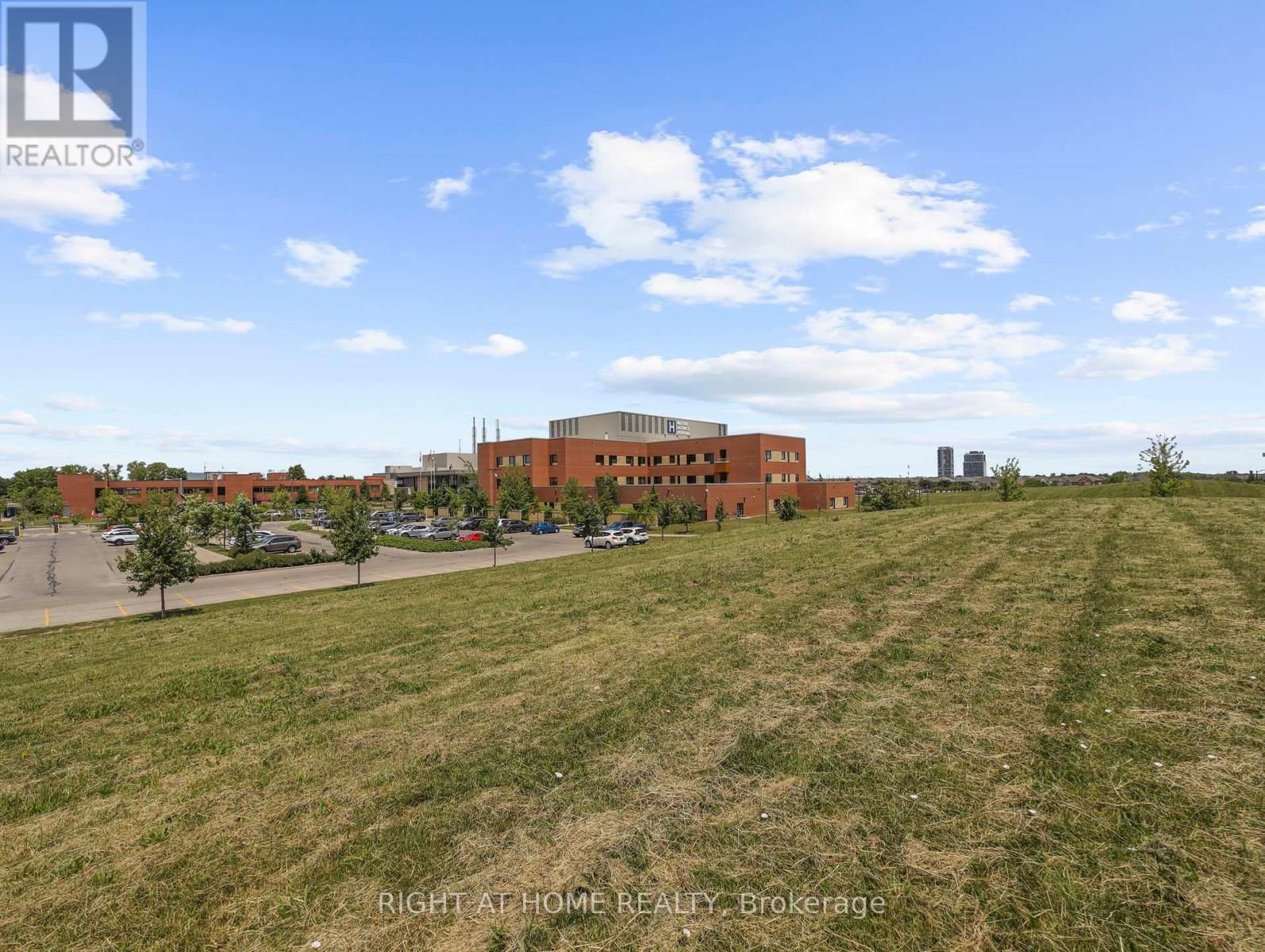 64 MCLAUGHLIN AVENUE Image 39