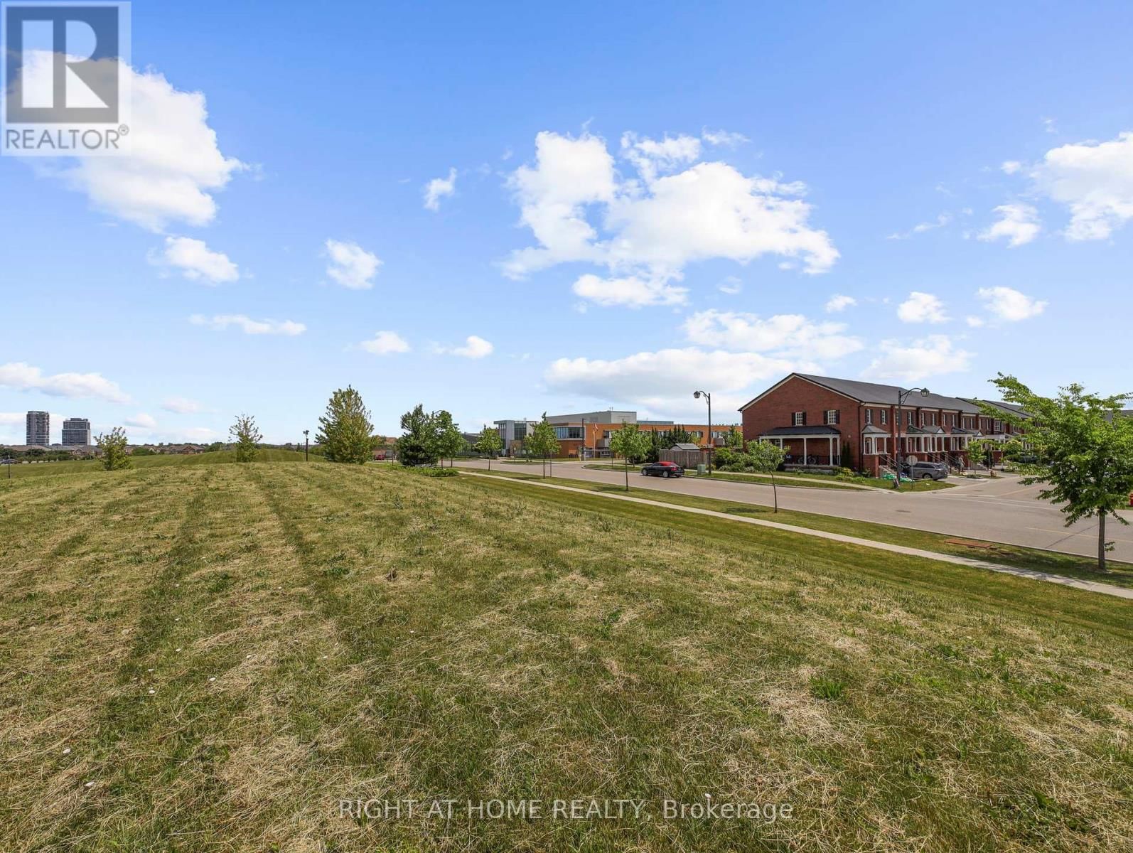 64 MCLAUGHLIN AVENUE Image 40
