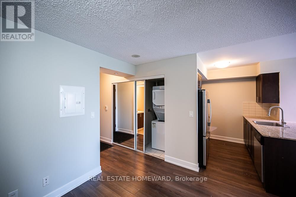 404 - 6 EVA ROAD Image 18
