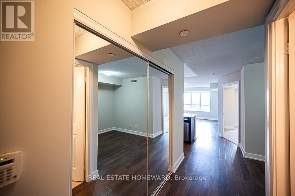 404 - 6 EVA ROAD Image 19