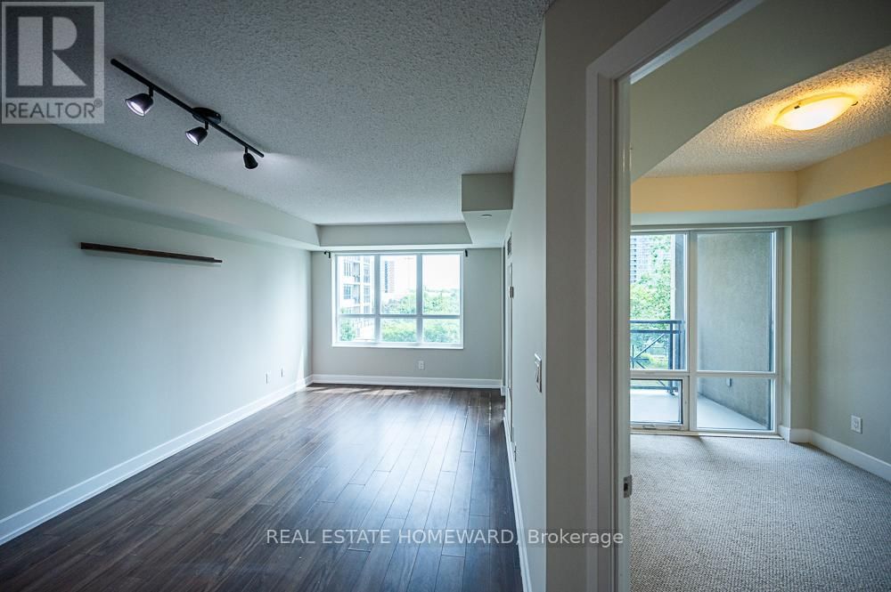 404 - 6 EVA ROAD Image 2