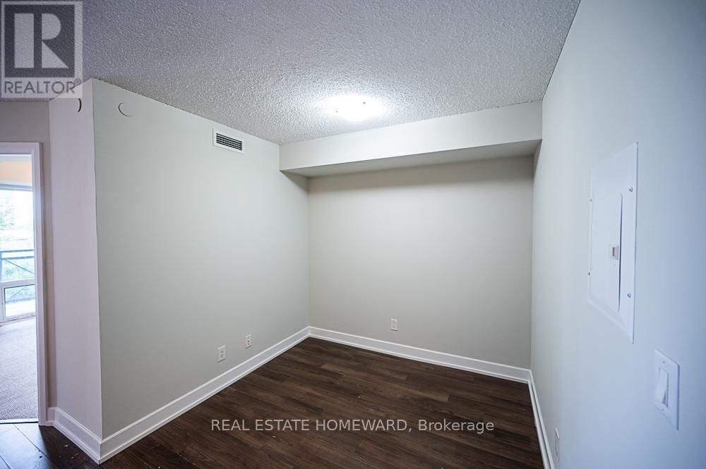 404 - 6 EVA ROAD Image 20