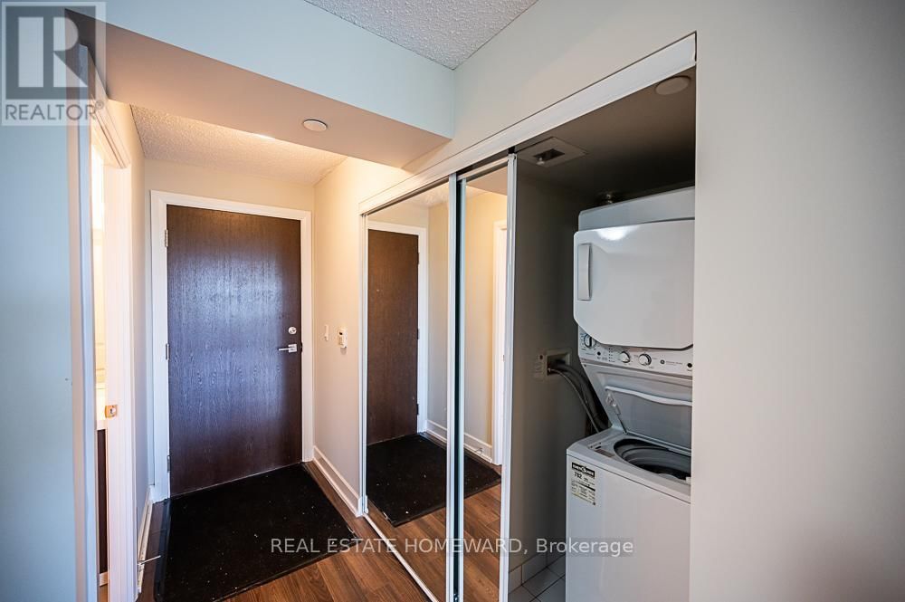 404 - 6 EVA ROAD Image 25