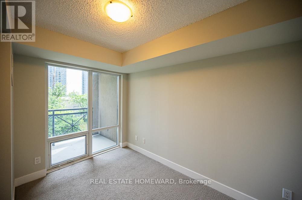 404 - 6 EVA ROAD Image 28