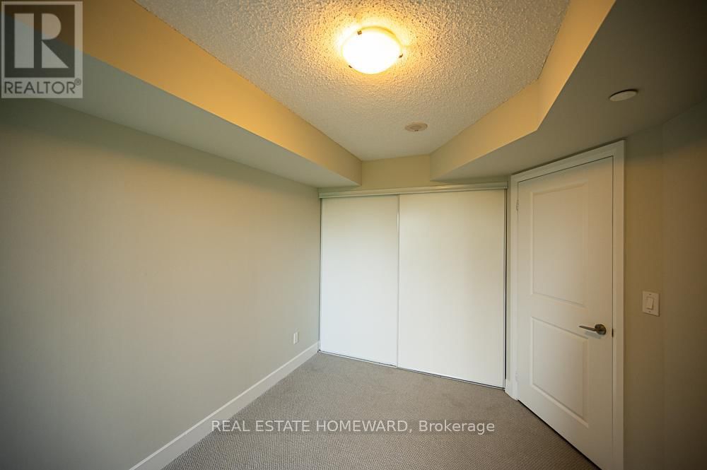 404 - 6 EVA ROAD Image 31