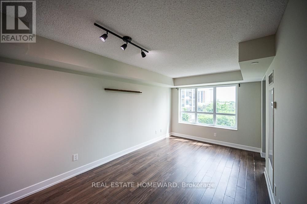 404 - 6 EVA ROAD Image 4