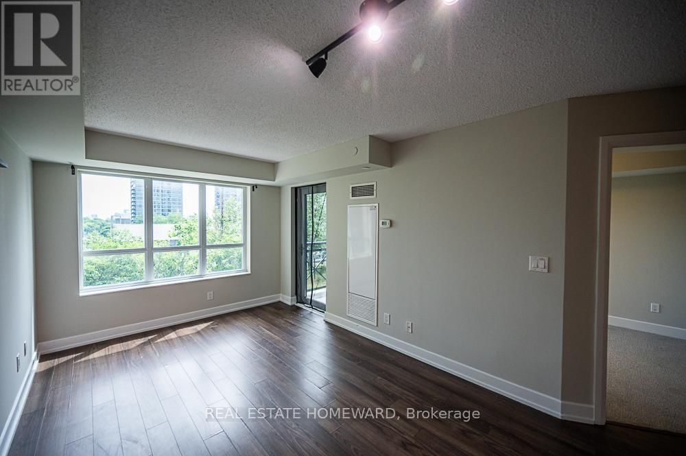 404 - 6 EVA ROAD Image 5