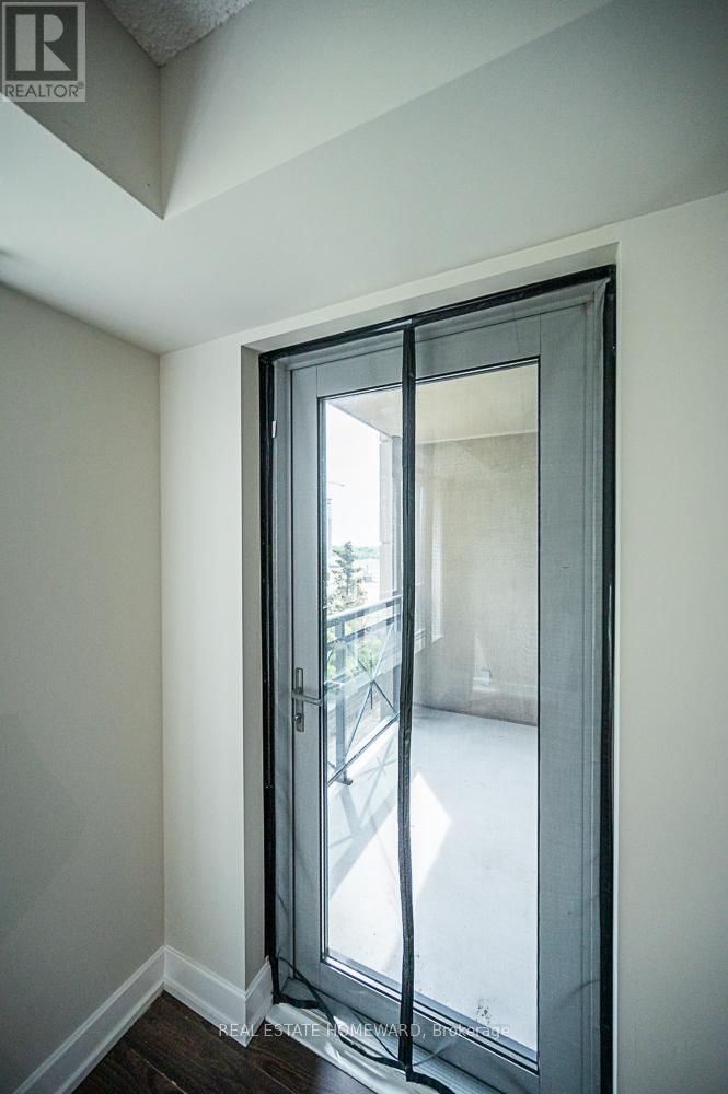404 - 6 EVA ROAD Image 9