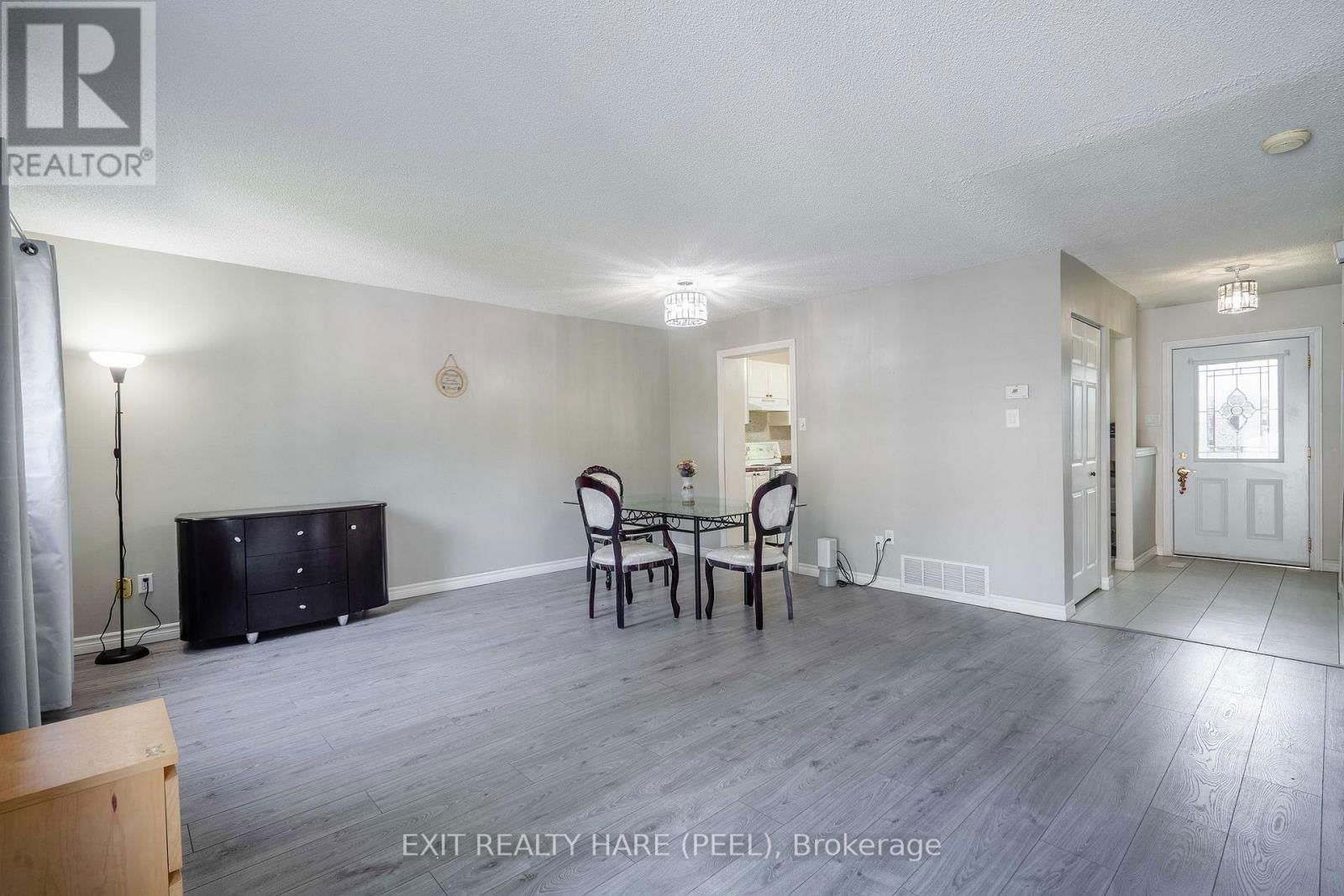 51 - 93 HANSEN ROAD Image 38