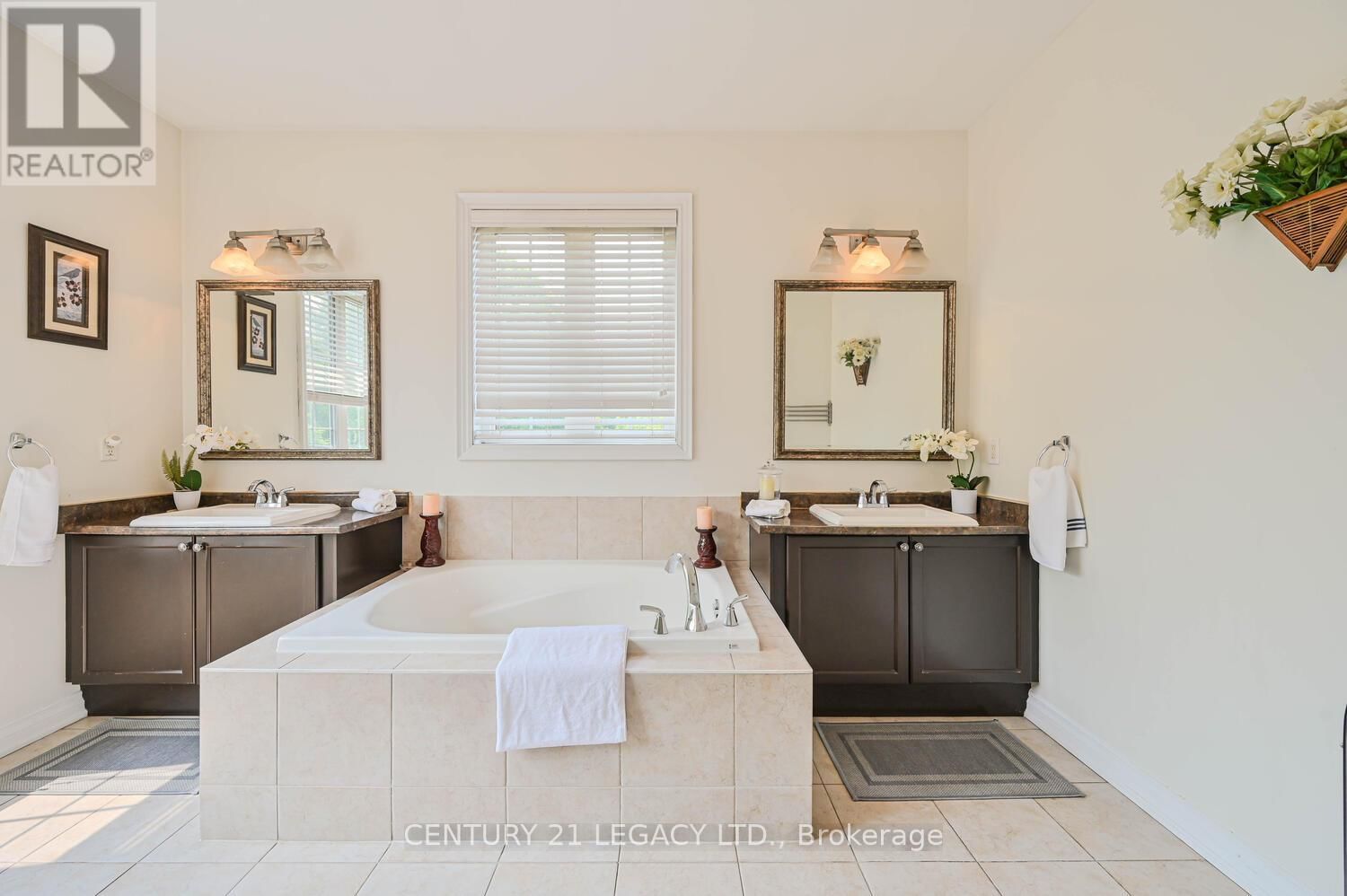 34 CANNINGTON CRESCENT Image 31