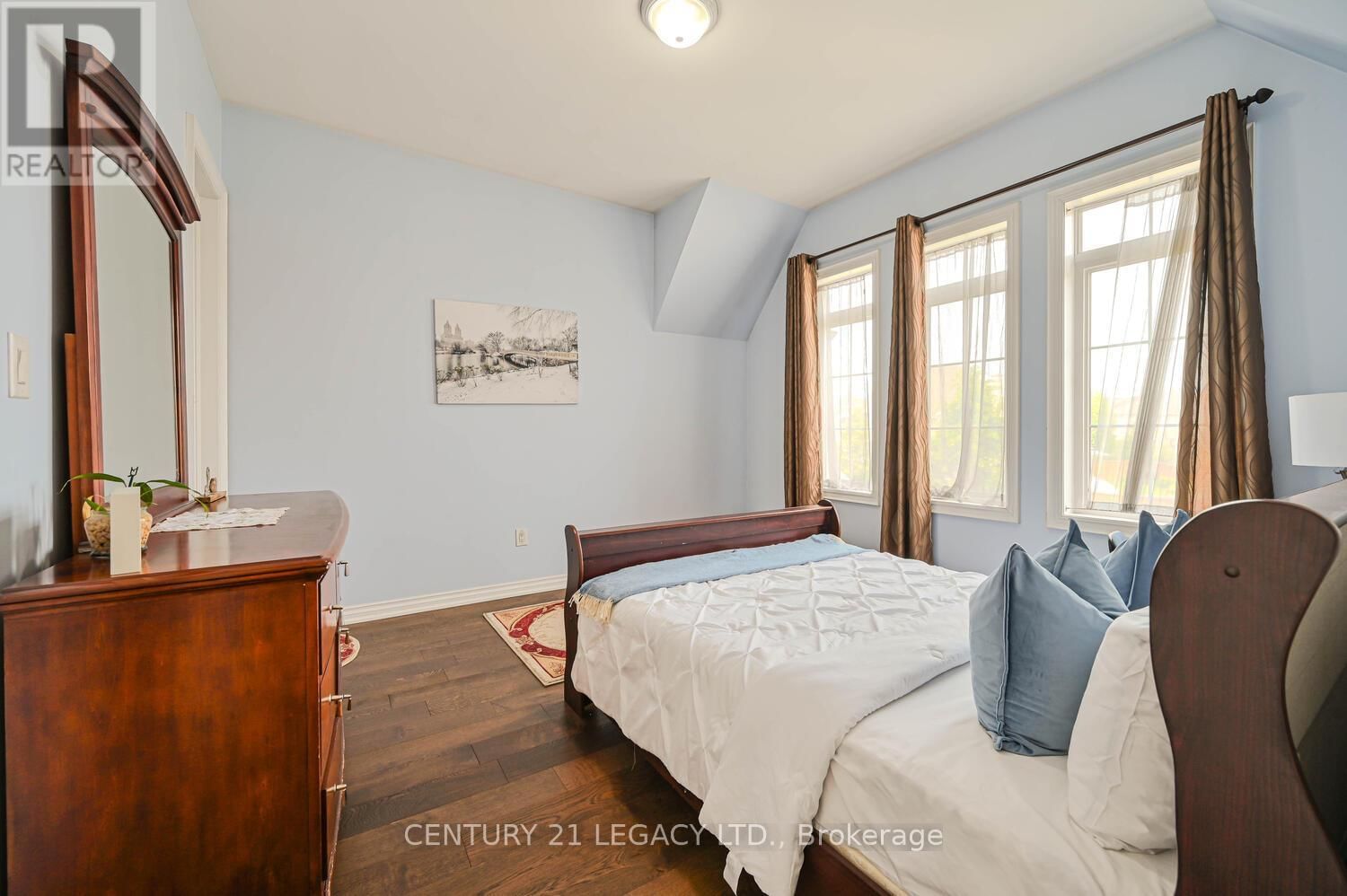 34 CANNINGTON CRESCENT Image 32