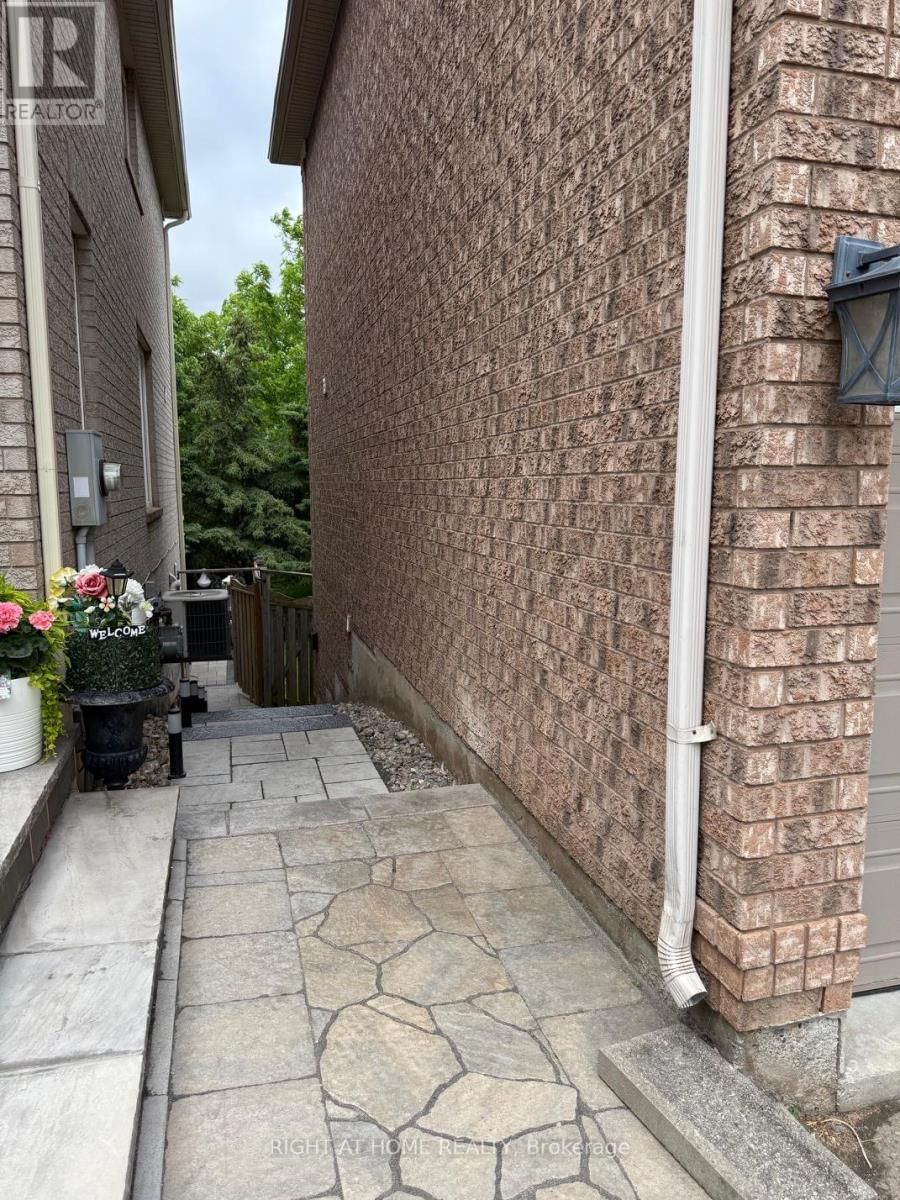 2499 SCOTCH PINE DRIVE Image 2