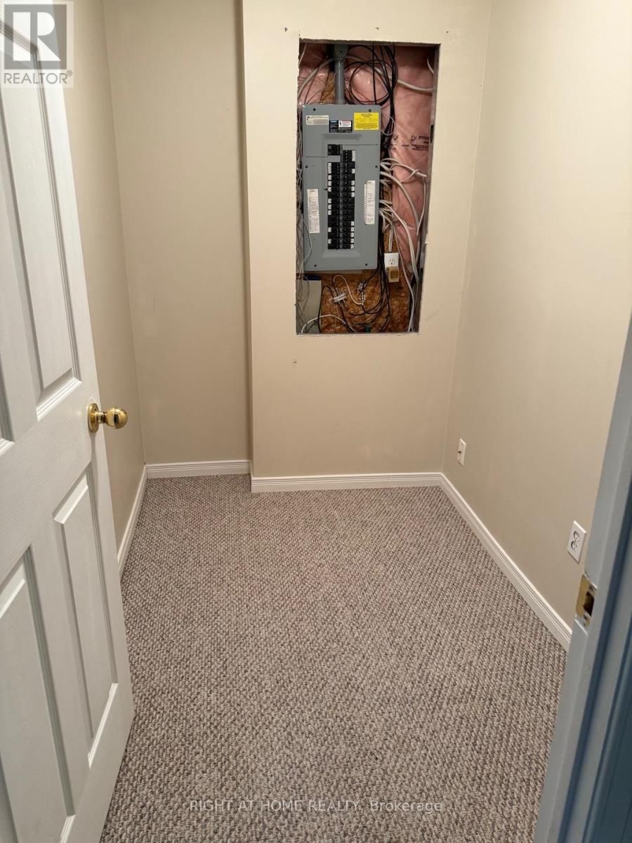 2499 SCOTCH PINE DRIVE Image 32