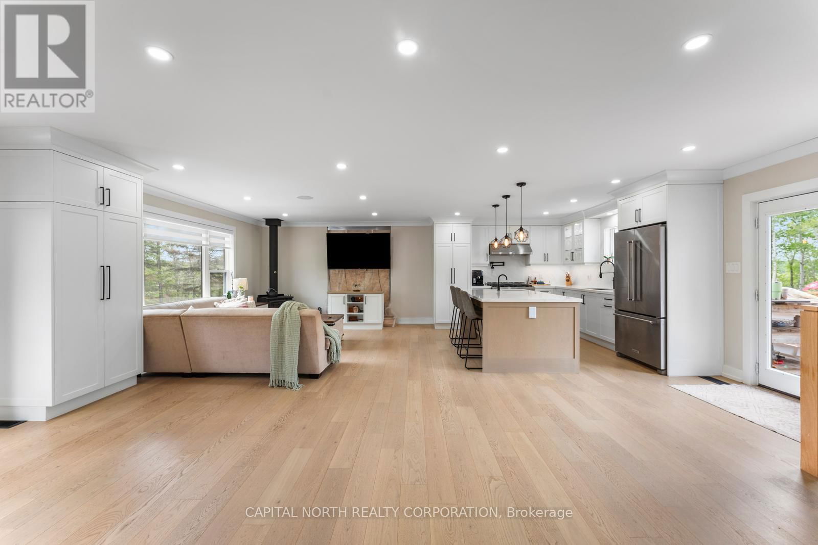 19009 ST ANDREWS ROAD Image 10