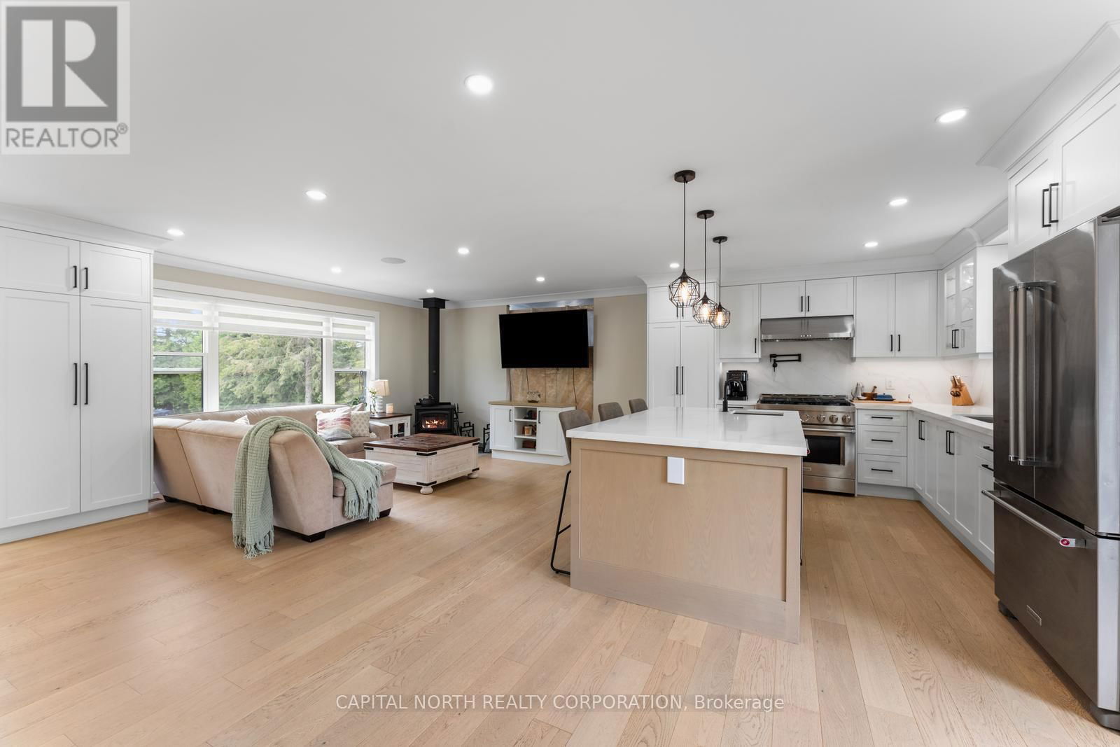 19009 ST ANDREWS ROAD Image 11