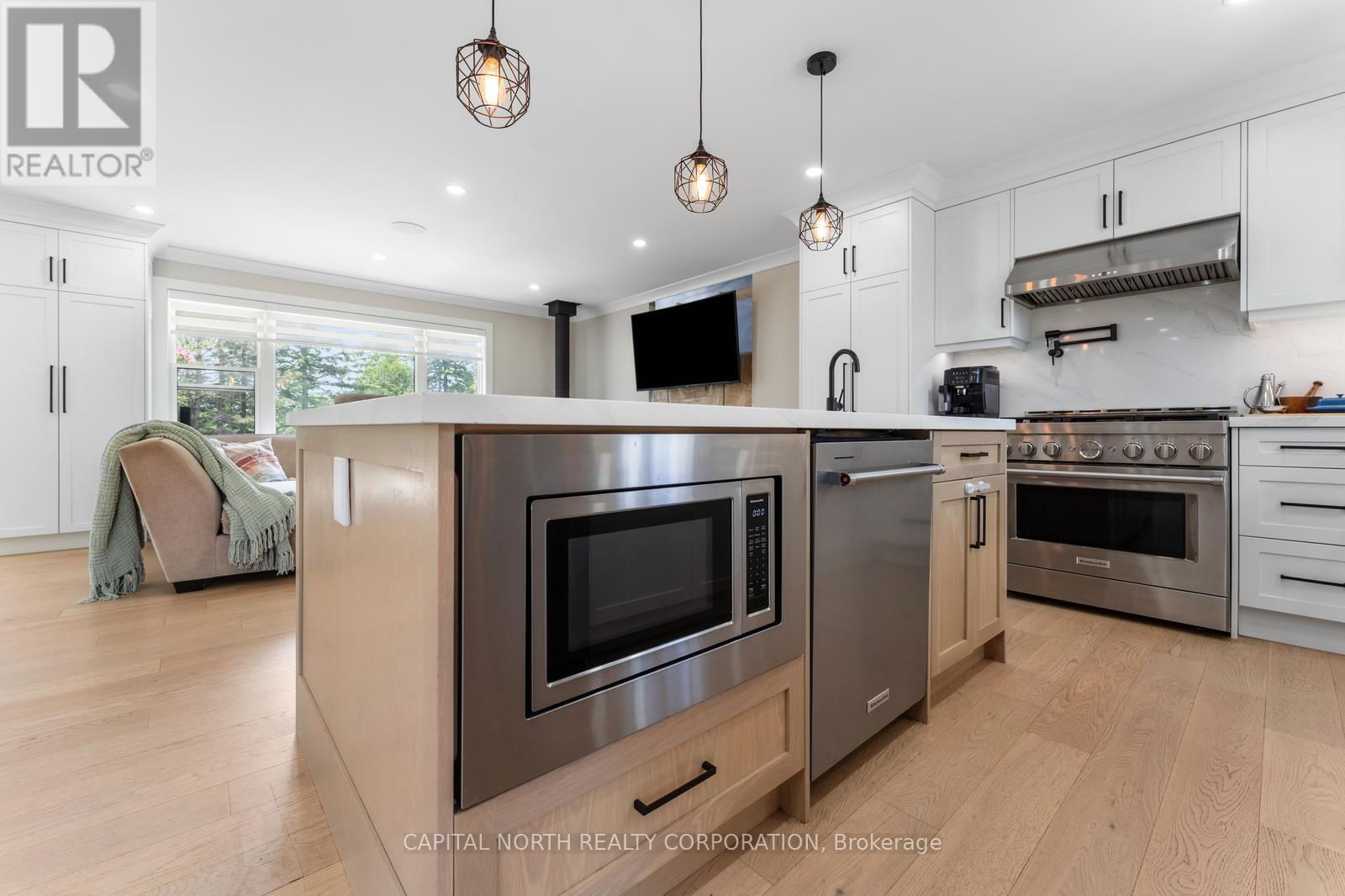 19009 ST ANDREWS ROAD Image 20
