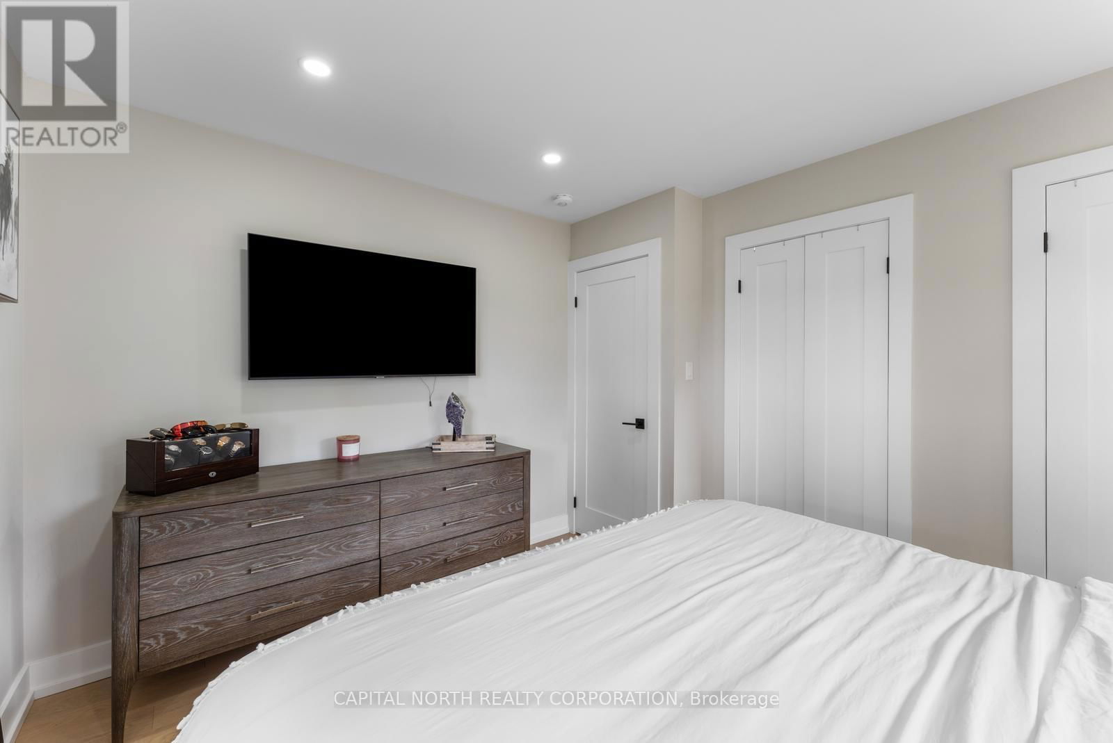 19009 ST ANDREWS ROAD Image 25
