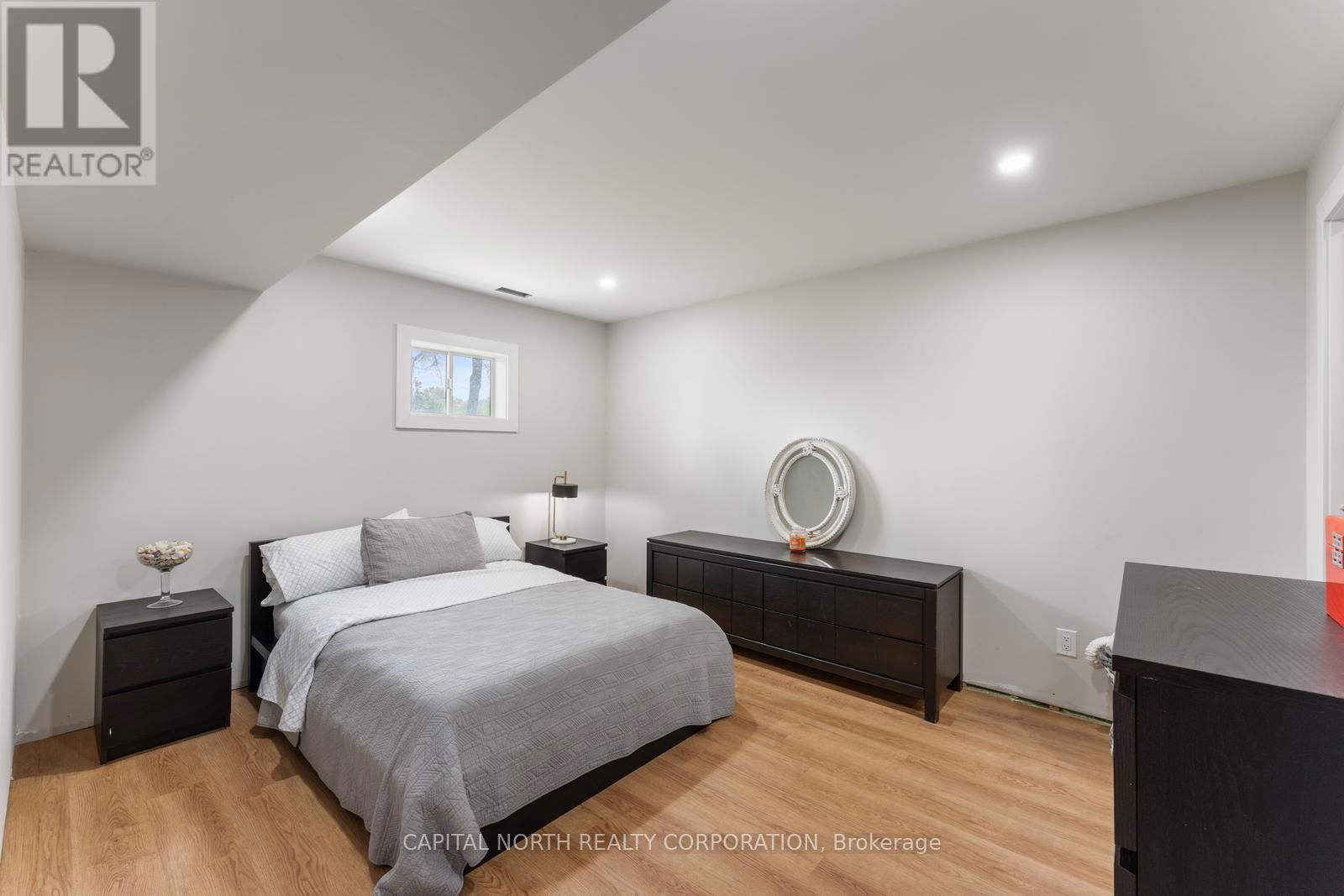 19009 ST ANDREWS ROAD Image 32