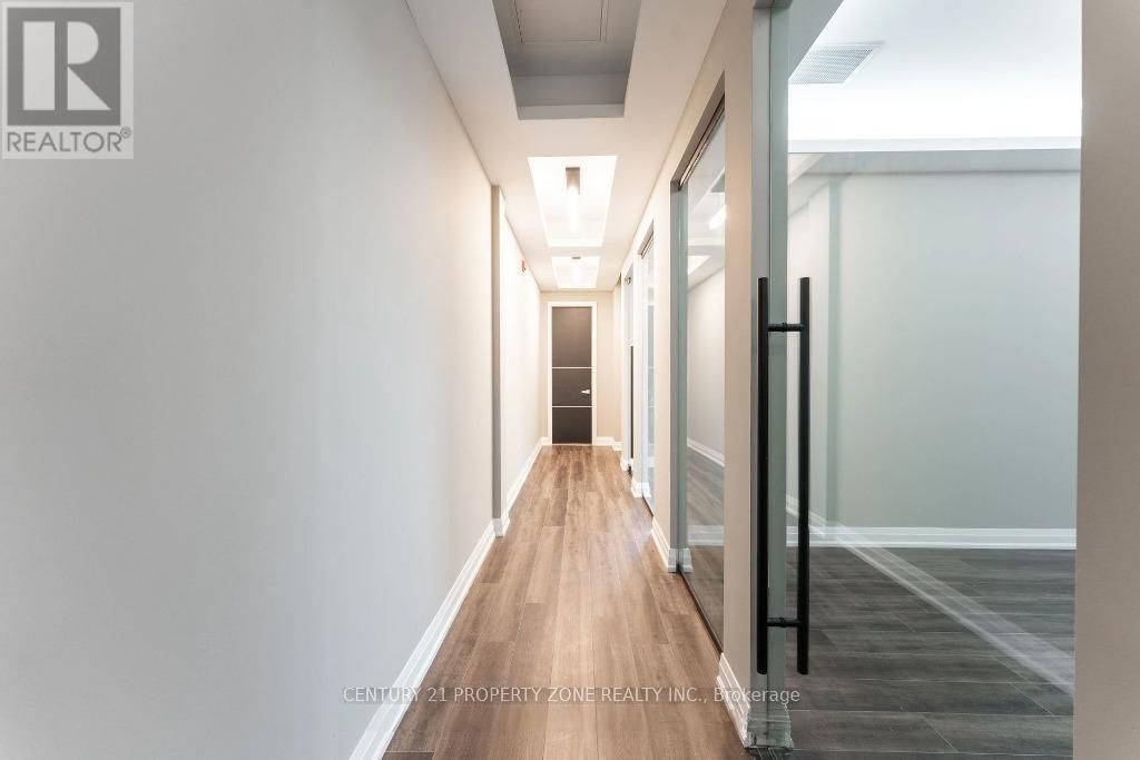 204 - 6475 MAYFIELD ROAD Image 12