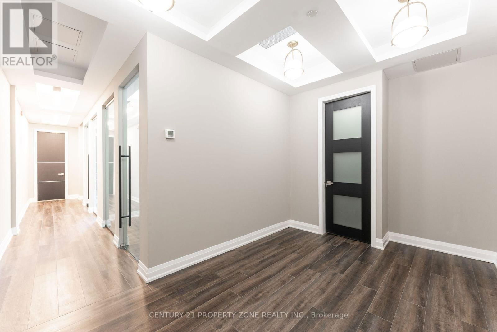 204 - 6475 MAYFIELD ROAD Image 7