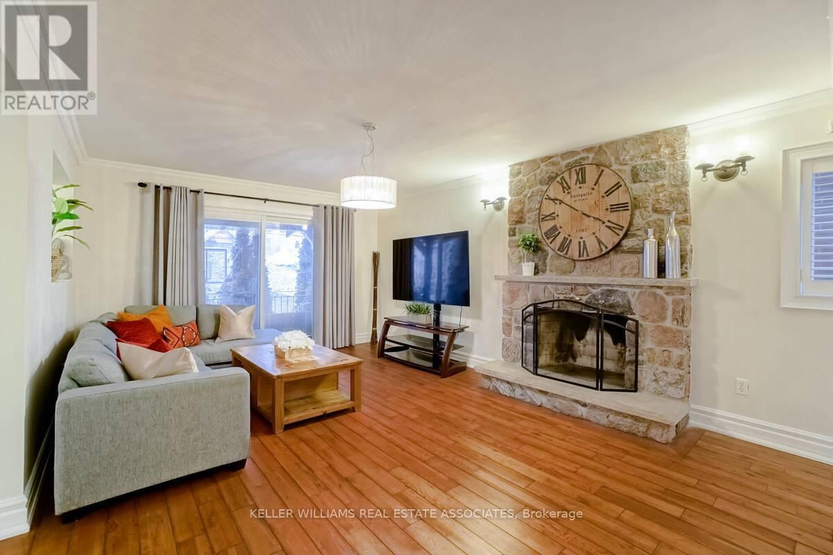 23 ROSEMEADE AVENUE Image 12