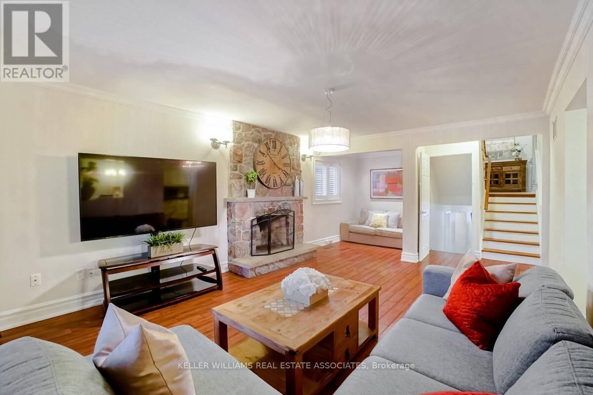23 ROSEMEADE AVENUE Image 14